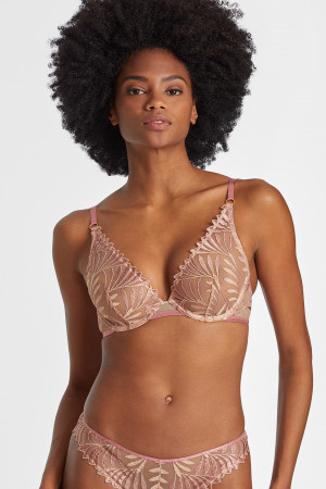 Triangle Armatures Iris Van Herpen Rose